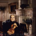 29-07-1993 Jaap van Zweden at home

[keywords]Violin, Posed, Eyecontact, Half Length[/keywords]